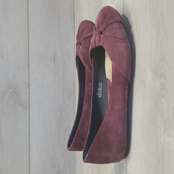 Born Women Comfort Suede Ballet Flats shoes sz 9.5 - Picture 1 of 11